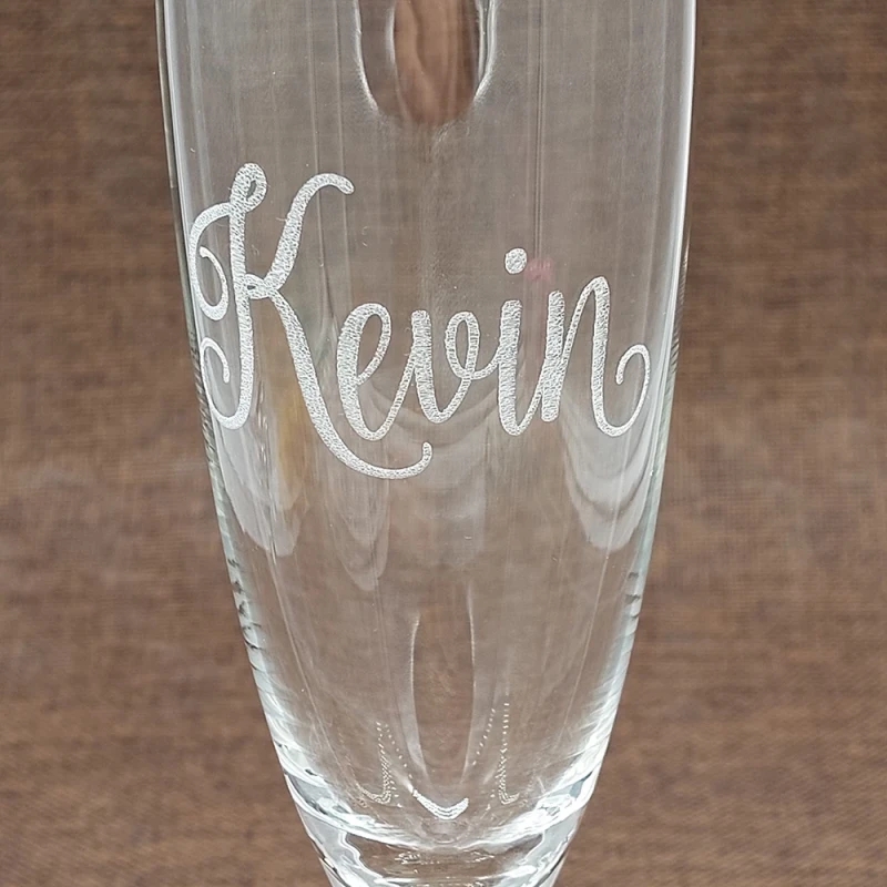 Personalisiertes Sektglas mit Gravur